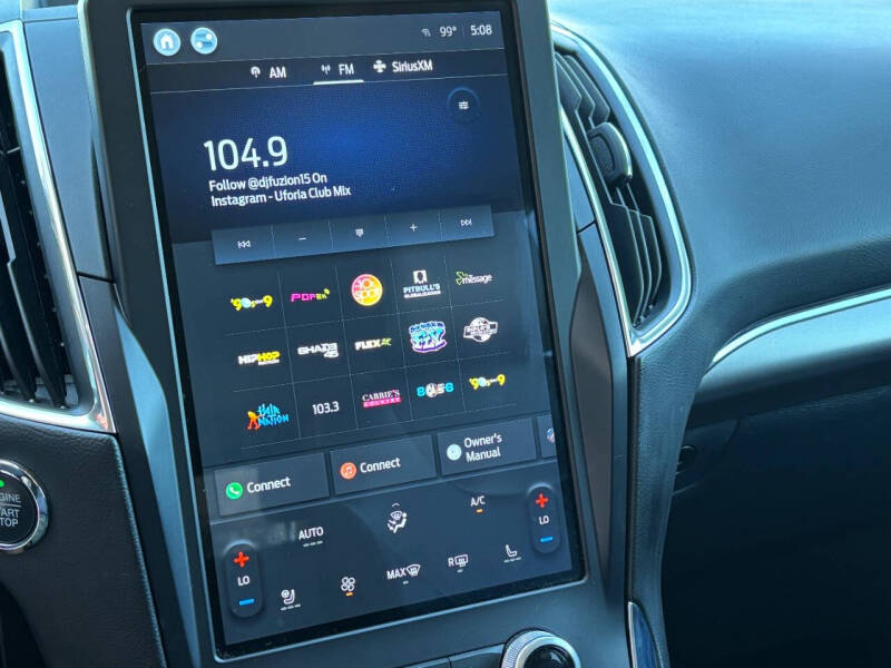 2022 Ford Edge Titanium