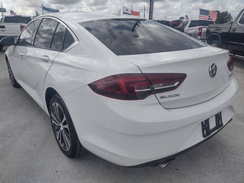 2018 Buick Regal Sportback Essence