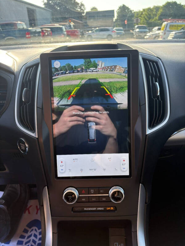 2022 Ford Edge