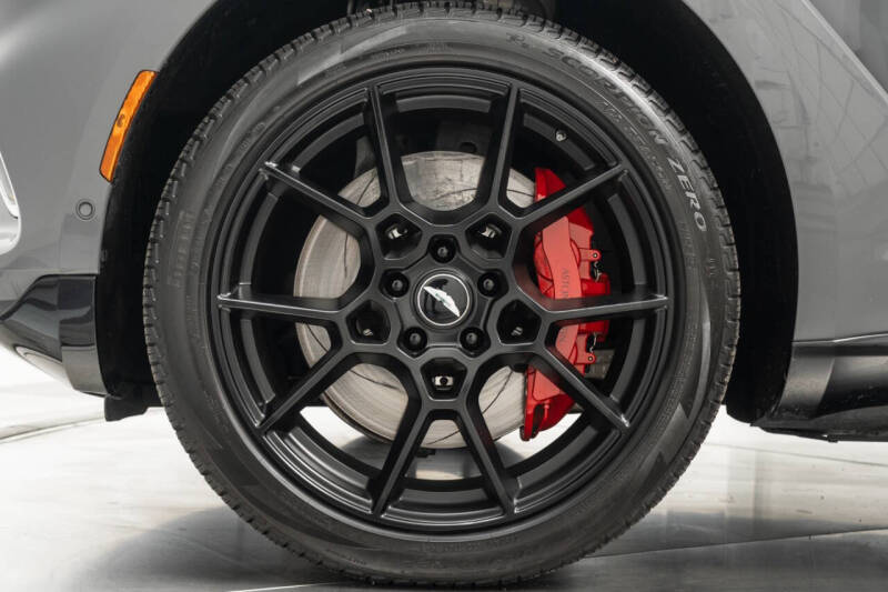 2021 Aston Martin DBX