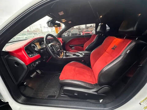 2018 Dodge Challenger 392 HEMI Scat Pack Shaker