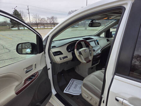 2014 Toyota Sienna Limited 7-Passenger