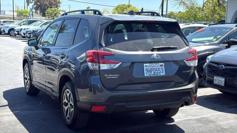 2023 Subaru Forester Premium