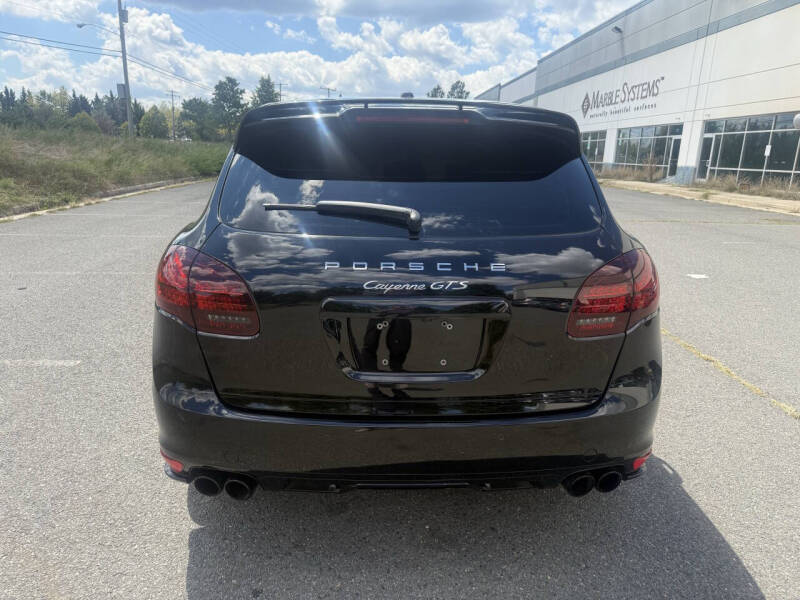 2013 Porsche Cayenne GTS