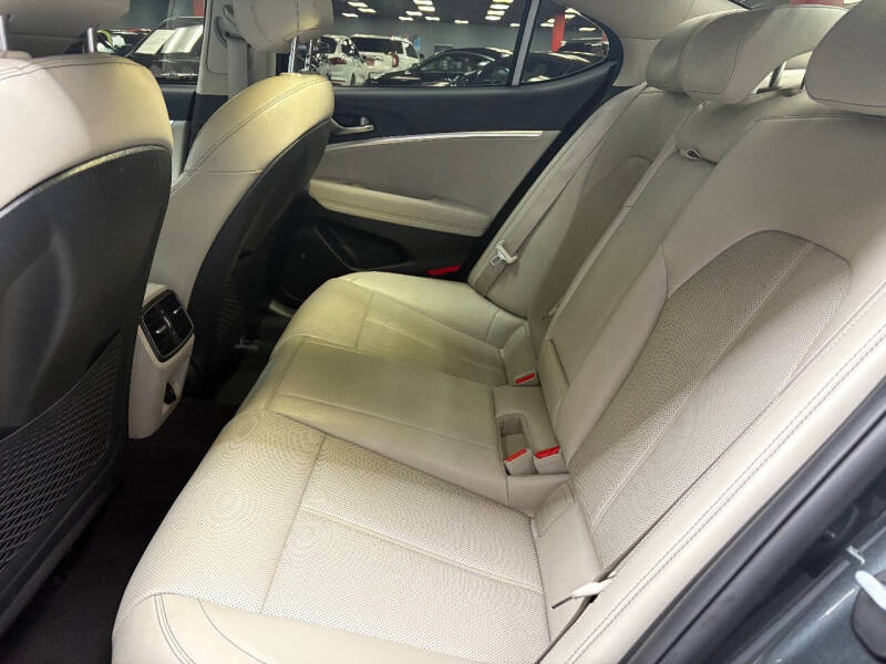 2021 Genesis G70 2.0T