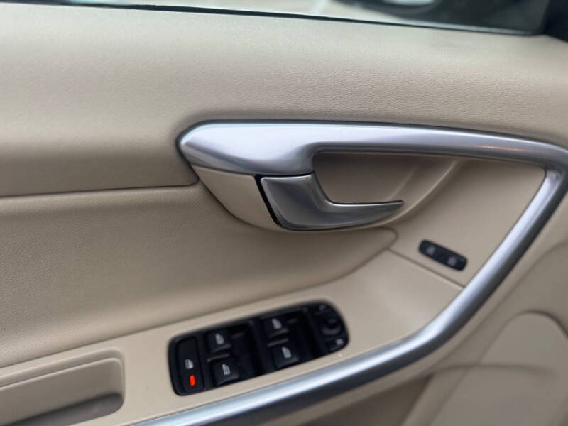 2015 Volvo S60 T5 Drive-E Premier