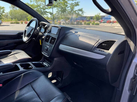 2017 Dodge Grand Caravan GT
