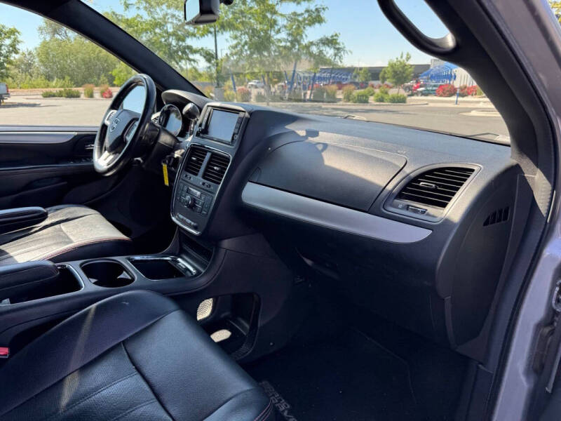 2017 Dodge Grand Caravan GT