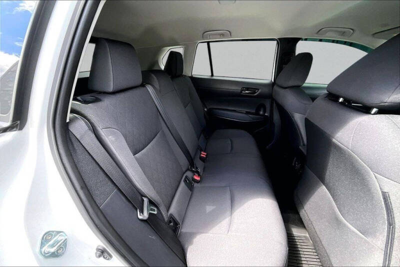 2024 Toyota Corolla Cross LE