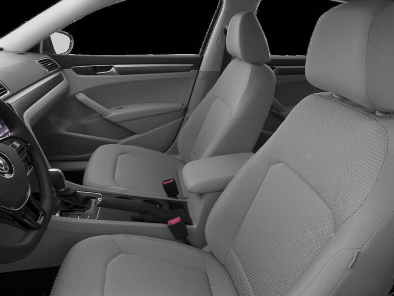 2017 Volkswagen Passat 1.8T R-Line