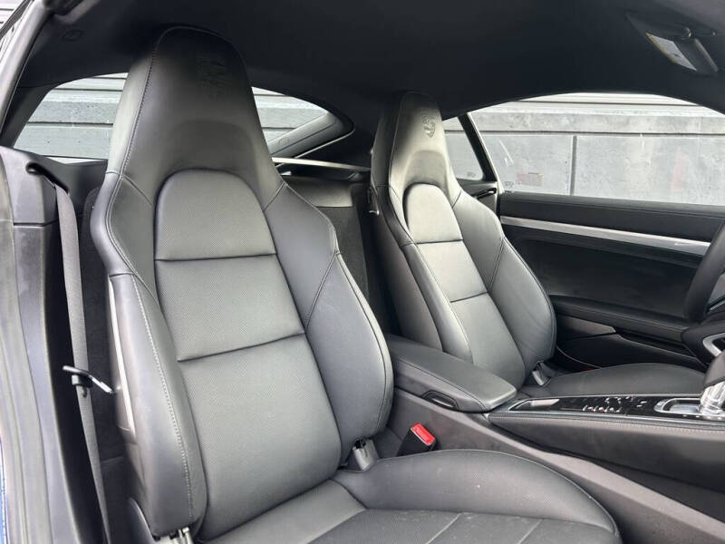 2025 Porsche 718 Cayman S