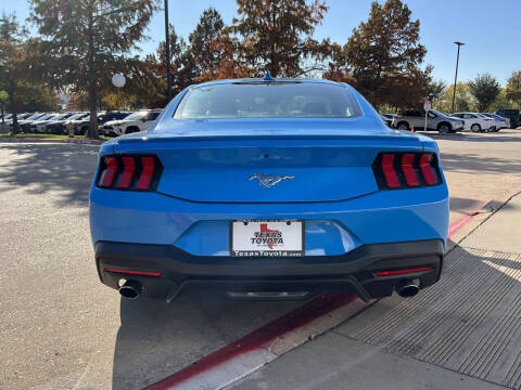 2024 Ford Mustang EcoBoost Premium