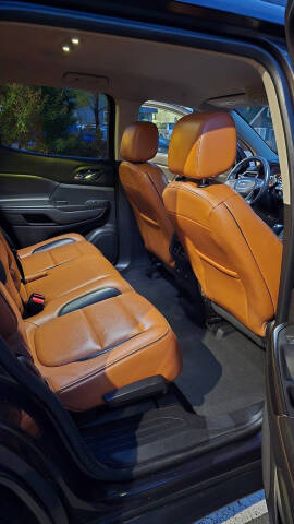 2017 GMC Acadia SLT-1