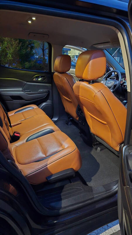 2017 GMC Acadia SLT-1