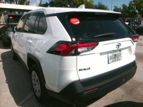 2025 Toyota RAV4 LE