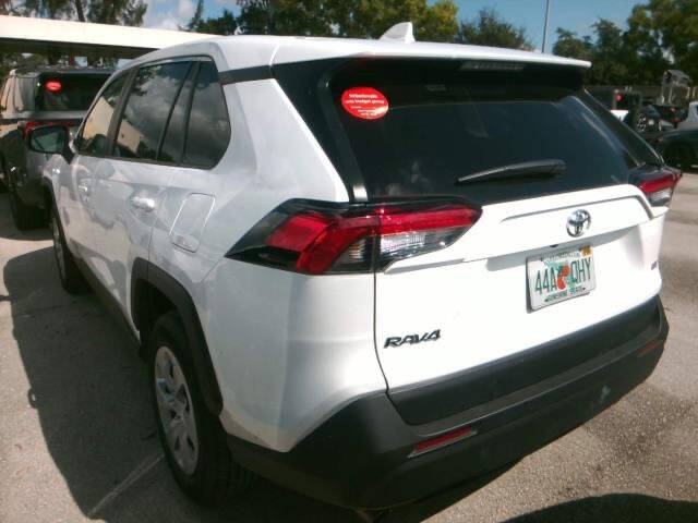 2025 Toyota RAV4 LE