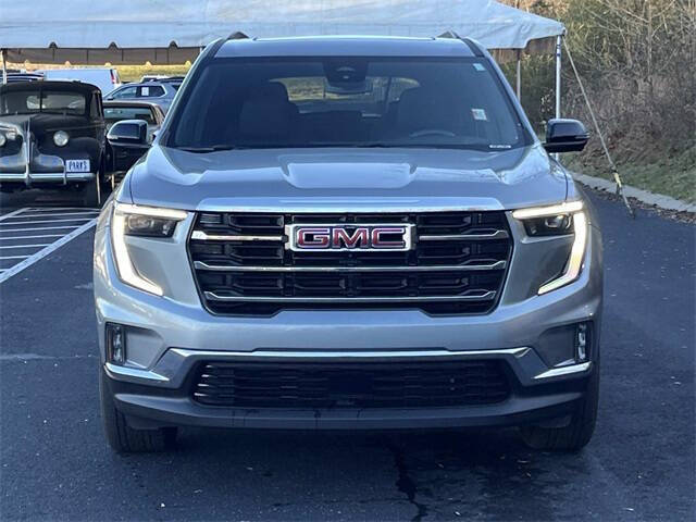 2024 GMC Acadia Elevation