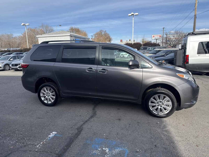 2015 Toyota Sienna
