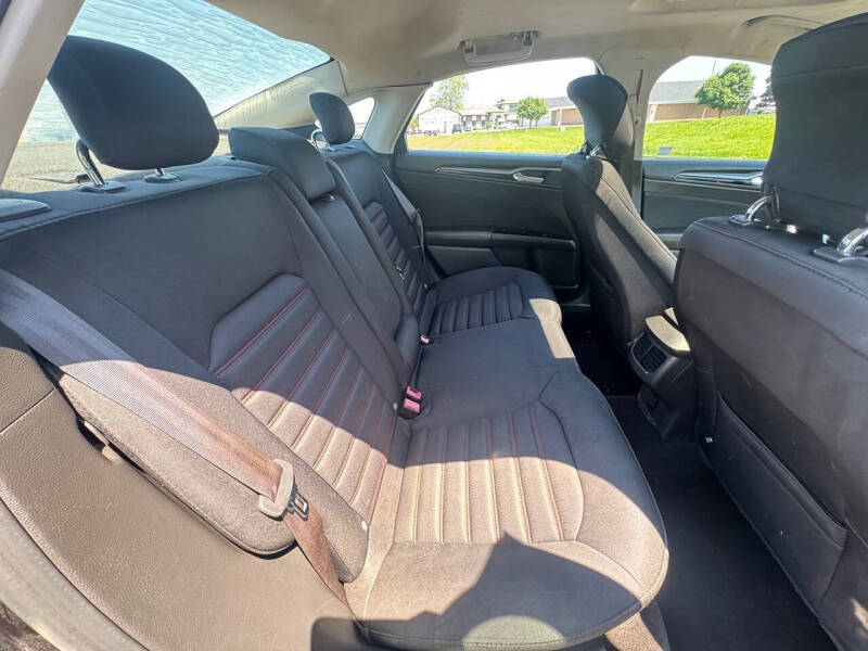 2013 Ford Fusion SE