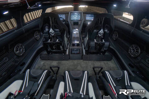 2019 Outerlimits SV43