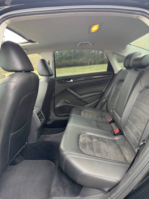 2014 Volkswagen Passat 1.8T SEL Premium PZEV