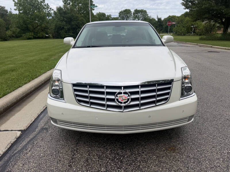 2011 Cadillac DTS Luxury Collection