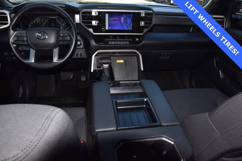 2025 Toyota Tundra SR5