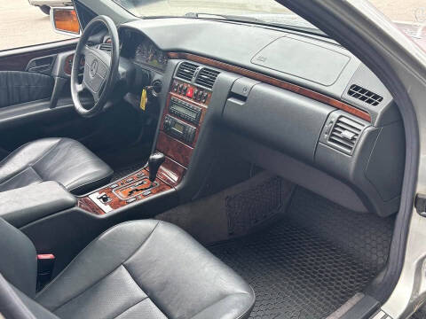 1999 Mercedes-Benz E-Class E 320