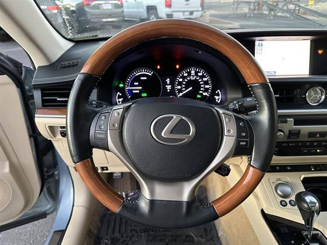 2013 Lexus ES 300h