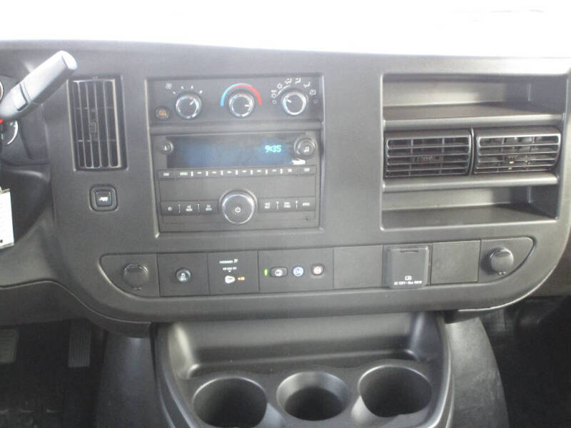 2025 Chevrolet Express 2500