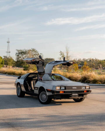 1981 DeLorean DMC-12