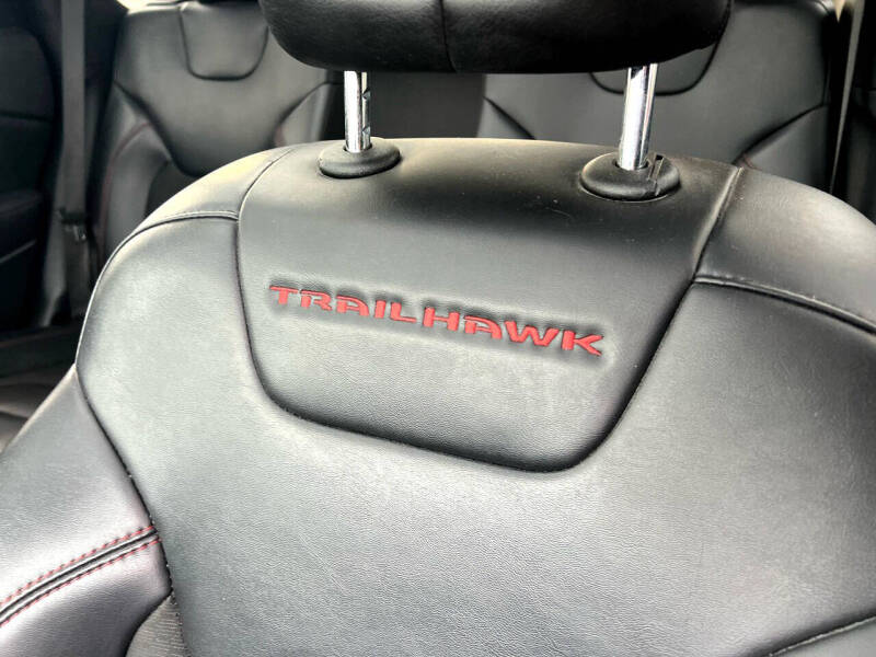 2020 Jeep Cherokee Trailhawk