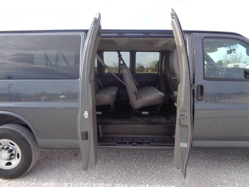 2017 Chevrolet Express LT 3500