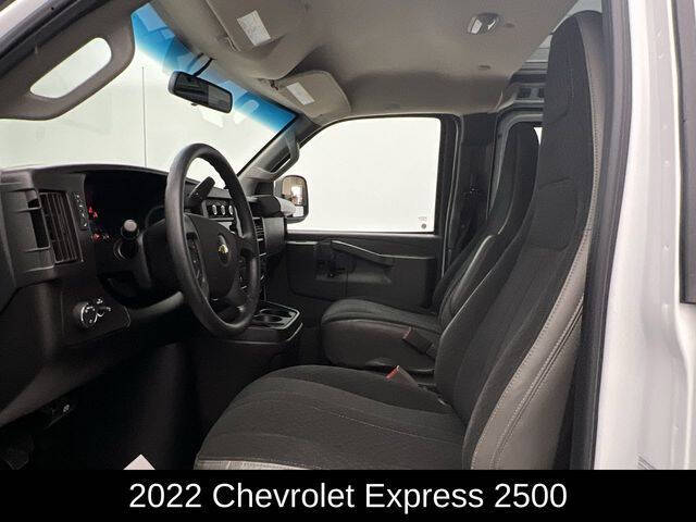 2022 Chevrolet Express 2500
