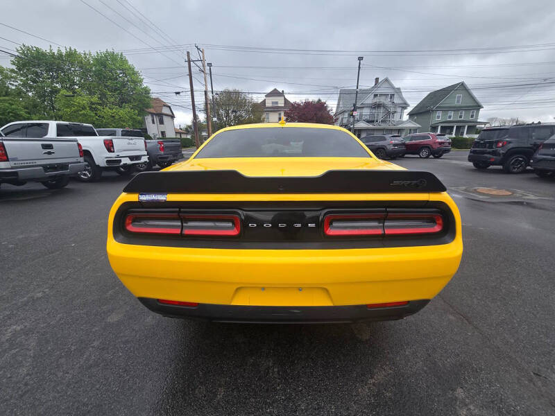 2017 Dodge Challenger SRT Hellcat