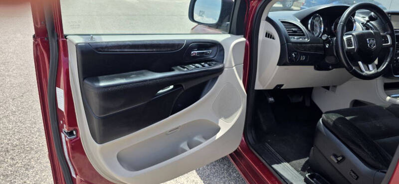 2015 Dodge Grand Caravan SXT Plus