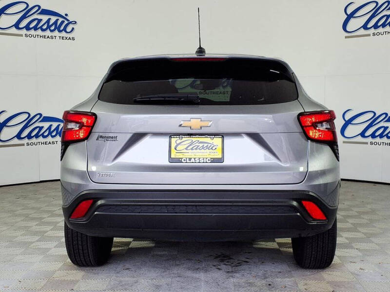 2024 Chevrolet Trax LS