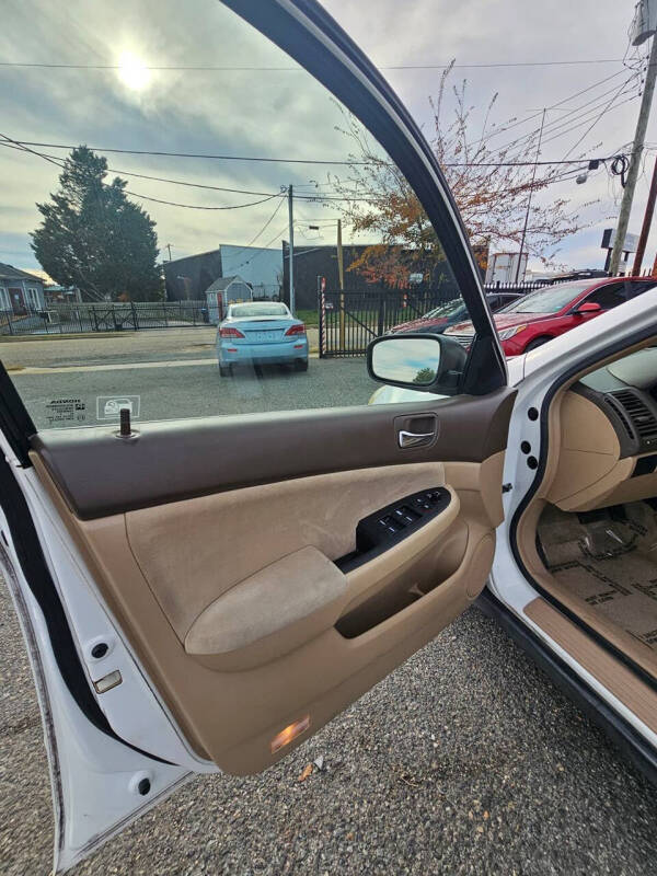 2005 Honda Accord LX