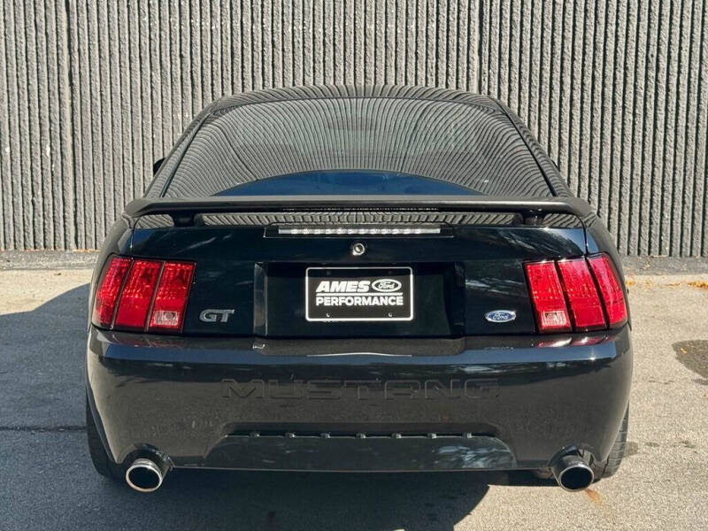2003 Ford Mustang