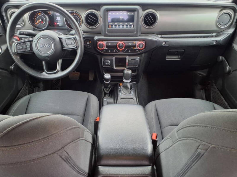 2022 Jeep Gladiator Sport