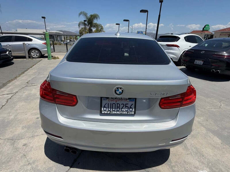 2012 BMW 3 Series 328i