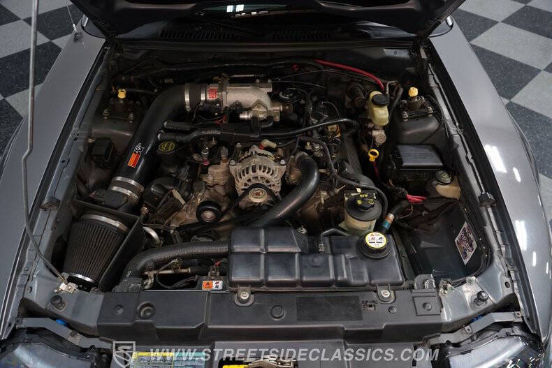 2004 Ford Mustang GT Deluxe