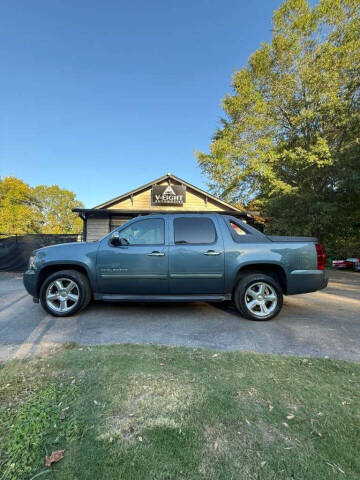 2012 Chevrolet Avalanche LS