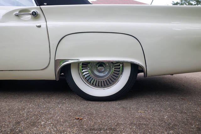 1957 Ford Thunderbird