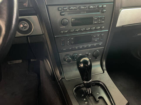 2004 Ford Thunderbird Deluxe