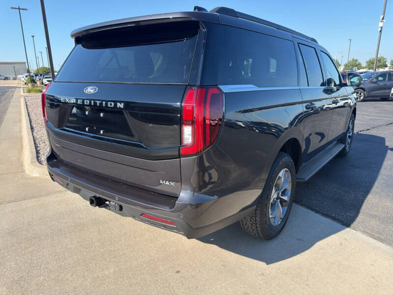 2027 Ford Expedition MAX Active