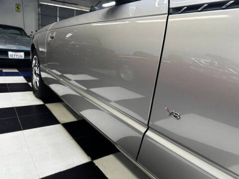 2004 Ford Thunderbird Deluxe