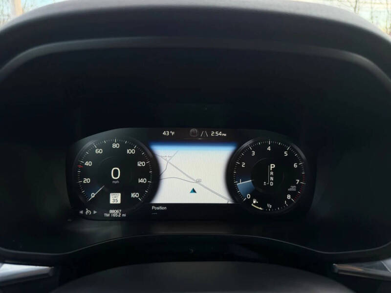 2020 Volvo XC60 T5 Momentum