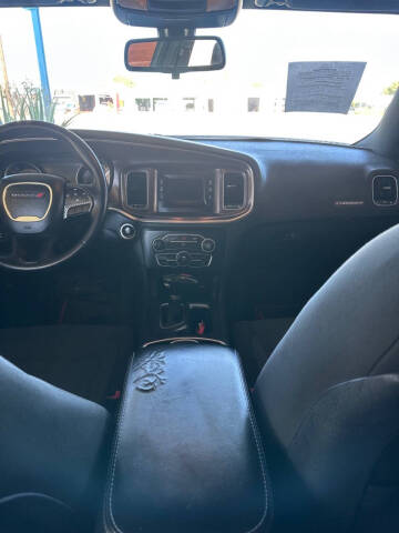 2017 Dodge Charger SE