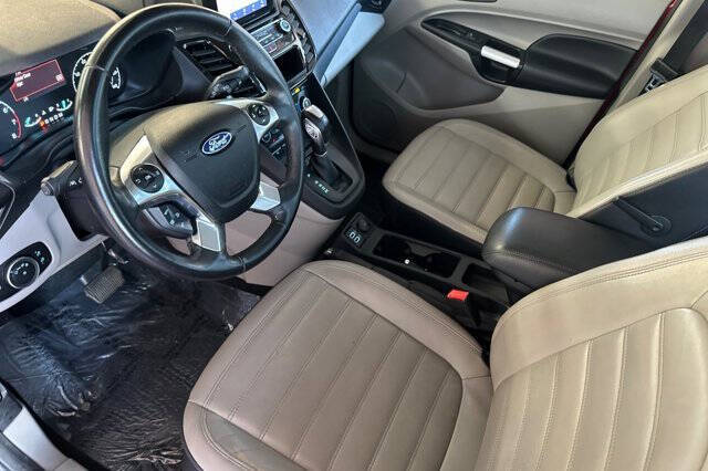 2022 Ford Transit Connect Titanium